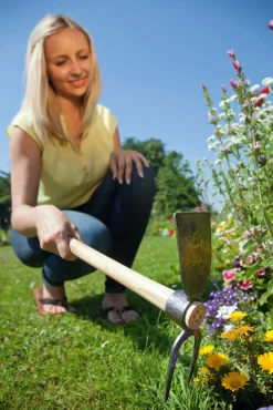 Gartenhäckchen mit rundem Auge.