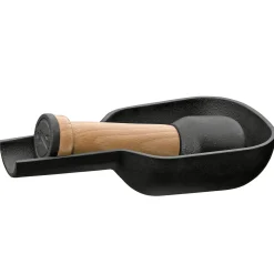 Gewürzmörser aus Gusseisen.