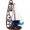 Glasbarometer mit Gusseisenhalterung.