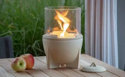 Tischfeuerstelle mit Schmelzfeuer.