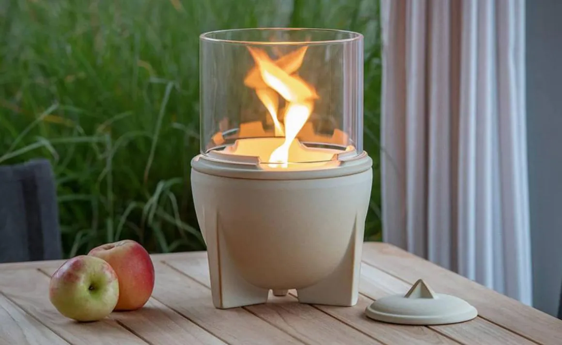 Tischfeuerstelle mit Schmelzfeuer.